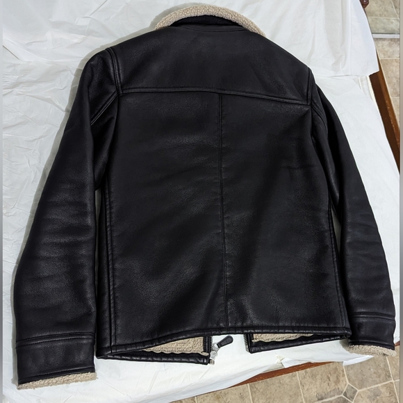 Le Chateau unisex xs/s jacket, looks brand new. - Picture 6 of 6